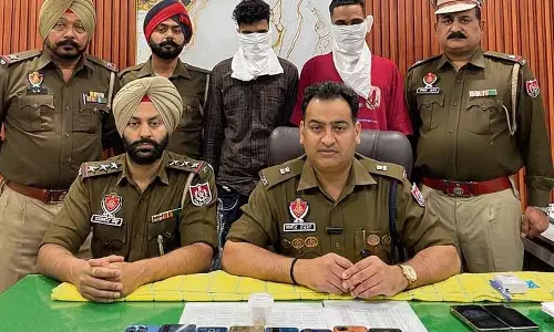 दो स्नैचर गिरफ्तार, 8 मोबाइल, सोने के गहने बरामद: Police