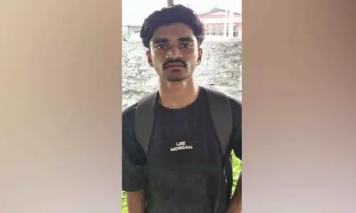 Kayamkulam रेलवे स्टेशन पर बड़ी मात्रा में सिंथेटिक ड्रग बरामद; युवक गिरफ्तार Kayamkulam रेलवे स्टेशन पर बड़ी मात्रा में सिंथेटिक ड्रग बरामद; युवक गिरफ्तार