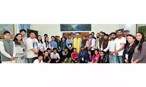 एलजी ने ABVP की SERU पहल के तहत जम्मू आए लद्दाख के युवाओं से बातचीत की एलजी ने ABVP की SERU पहल के तहत जम्मू आए लद्दाख के युवाओं से बातचीत की