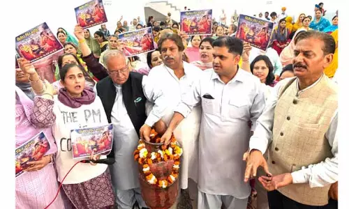 केंद्र ने देश के हितों की रक्षा करने के बजाय अमेरिकी दबाव के आगे घुटने टेक दिए: Karra