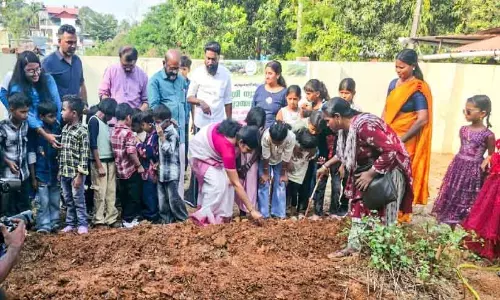Kerala : स्कूलों में पोषक तत्वों के बगीचे खिल रहे हैं Kerala : स्कूलों में पोषक तत्वों के बगीचे खिल रहे हैं