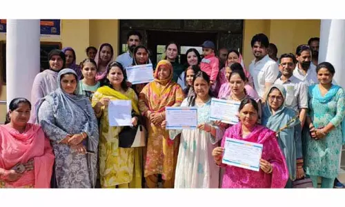 Devyani ने एंटरप्रेन्योरशिप मेले में महिला लाभार्थियों को 70 लाख रुपये का लोन बांटा