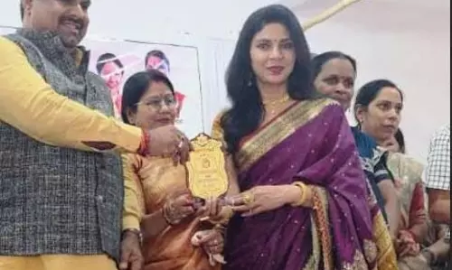 प्रेरणा का सम्मान किया कैबिनेट मंत्री यादव ने प्रेरणा का सम्मान किया कैबिनेट मंत्री यादव ने
