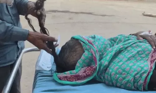 Nuh: नूंह में विवाहिता को पीटा और सिर के बाल काटे, नशीला जूस दिया गया Nuh: नूंह में विवाहिता को पीटा और सिर के बाल काटे, नशीला जूस दिया गया