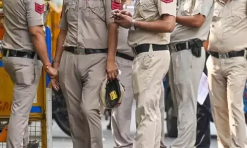 South Delhi में मणिपुरी महिला पर हमला, 4 नाबालिग गिरफ्तार South Delhi में मणिपुरी महिला पर हमला, 4 नाबालिग गिरफ्तार