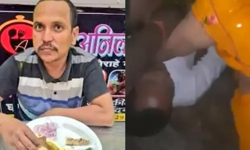 Kanpur मंदिर के पुजारी को नॉन-वेज फोटो वायरल होने पर घसीटा गया, पीटा गया Kanpur मंदिर के पुजारी को नॉन-वेज फोटो वायरल होने पर घसीटा गया, पीटा गया