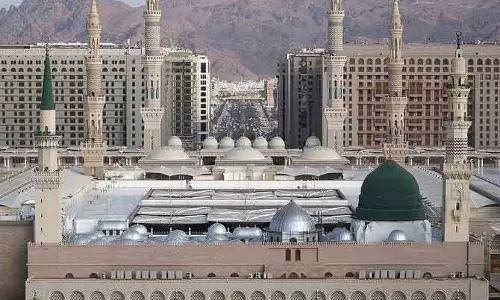 Medina की पैगंबर मस्जिद में एतिकाफ़ के लिए कुरान प्रोग्राम शुरू Medina की पैगंबर मस्जिद में एतिकाफ़ के लिए कुरान प्रोग्राम शुरू