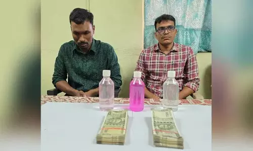 एलबी नगर में रिश्वत के जाल में फंसे दो साइबर क्राइम अधिकारियों को ACB ने गिरफ्तार किया एलबी नगर में रिश्वत के जाल में फंसे दो साइबर क्राइम अधिकारियों को ACB ने गिरफ्तार किया