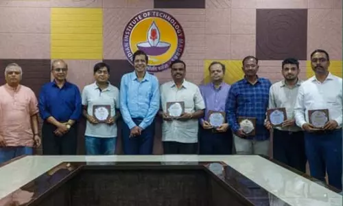 आईआईटी मद्रास ने छह शिक्षकों को फर्स्ट प्रिंसिपल्स टीचर्स अवार्ड 2026 से किया सम्मानित आईआईटी मद्रास ने छह शिक्षकों को फर्स्ट प्रिंसिपल्स टीचर्स अवार्ड 2026 से किया सम्मानित