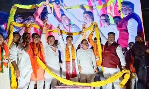 बंगाल में लोकतंत्र बहाल करने के लिए टीएमसी के कुशासन को हटाना होगा: माणिक साहा बंगाल में लोकतंत्र बहाल करने के लिए टीएमसी के कुशासन को हटाना होगा: माणिक साहा