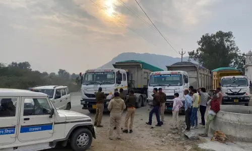 Jodhpur: विशेष अभियान में परिवहन विभाग का एक्शन, 708 चालान काटे Jodhpur: विशेष अभियान में परिवहन विभाग का एक्शन, 708 चालान काटे