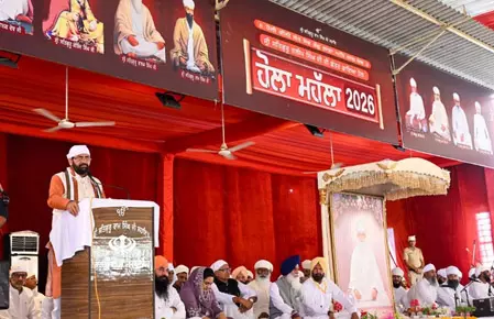 होला मोहल्ला पर्व न केवल रंगों का, बल्कि धर्म और साहस का उत्सव है: नायब सिंह सैनी होला मोहल्ला पर्व न केवल रंगों का, बल्कि धर्म और साहस का उत्सव है: नायब सिंह सैनी