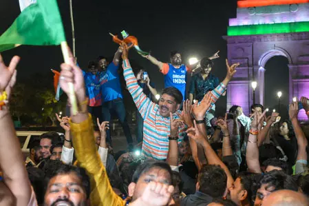 भारत के विश्व विजेता बनने पर देशभर में उल्लास का माहौल, लोगों ने मनाया जश्न भारत के विश्व विजेता बनने पर देशभर में उल्लास का माहौल, लोगों ने मनाया जश्न