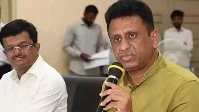 कॉलेज कैंपस में इंग्लिश बोलें: Minister सुधाकर का स्टूडेंट्स से आह्वान, विवाद कॉलेज कैंपस में इंग्लिश बोलें: Minister सुधाकर का स्टूडेंट्स से आह्वान, विवाद