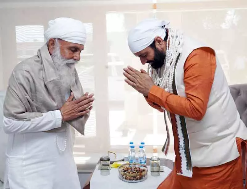नामधारियों पर राजनीतिक फोकस के बीच सैनी Sirsa होला मोहल्ला में शामिल हुए नामधारियों पर राजनीतिक फोकस के बीच सैनी Sirsa होला मोहल्ला में शामिल हुए