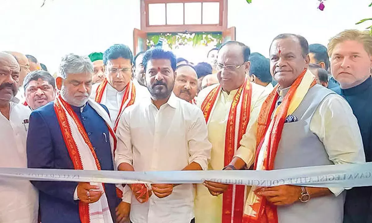Telangana: मुख्यमंत्री ने पुनर्निर्मित विधान परिषद भवन का उद्घाटन किया Telangana: मुख्यमंत्री ने पुनर्निर्मित विधान परिषद भवन का उद्घाटन किया