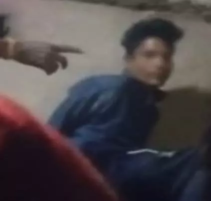 मानसिक रोगी को बच्चा चोर समझकर पीटने लगे लोग, पुलिस ने की अफवाहों से बचने की अपील मानसिक रोगी को बच्चा चोर समझकर पीटने लगे लोग, पुलिस ने की अफवाहों से बचने की अपील