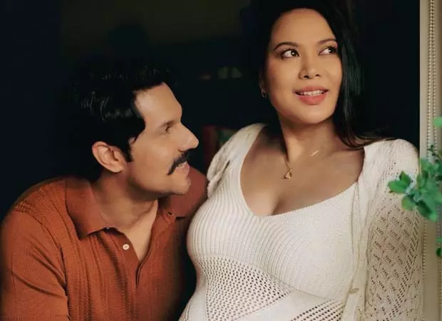 रणदीप हुड्डा, लिन लैशराम ने Intimate Maternity फोटोशूट शेयर किया रणदीप हुड्डा, लिन लैशराम ने Intimate Maternity फोटोशूट शेयर किया