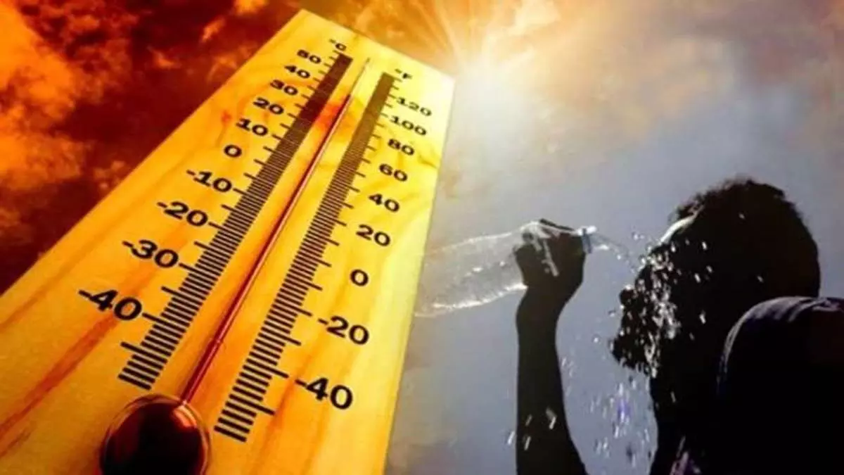 Bhopal: मध्यप्रदेश में मार्च में बढ़ी तपिश, रतलाम में सबसे अधिक तापमान Bhopal: मध्यप्रदेश में मार्च में बढ़ी तपिश, रतलाम में सबसे अधिक तापमान
