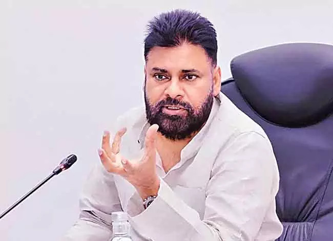 महिलाएं शक्ति का प्रतीक हैं: Pawan Kalyan महिलाएं शक्ति का प्रतीक हैं: Pawan Kalyan