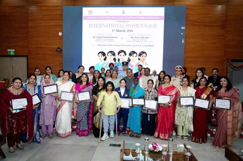 महिला दिवस, Chandigarh प्रशासन ने 27 सफल महिलाओं को सम्मानित किया, ‘प्रेरणा 2.0’ बुकलेट जारी की महिला दिवस, Chandigarh प्रशासन ने 27 सफल महिलाओं को सम्मानित किया, ‘प्रेरणा 2.0’ बुकलेट जारी की