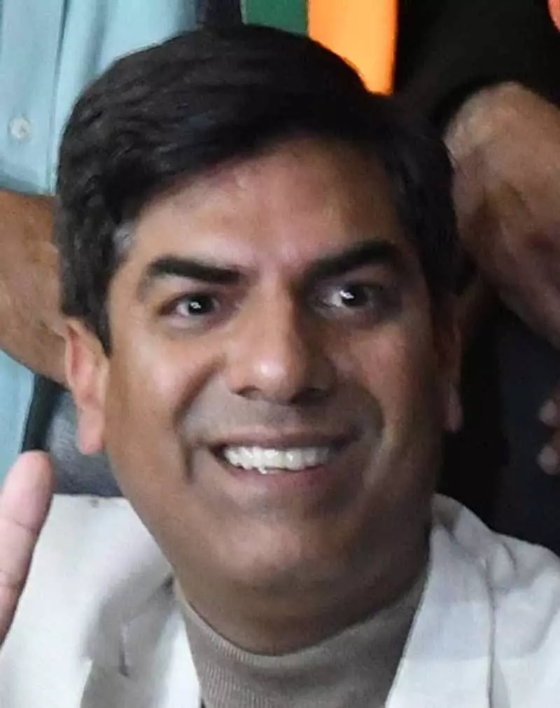 Mayor ने शिक्षा सचिव से स्कूलों के खिलाफ शिकायतों के लिए हेल्पलाइन शुरू करने का आग्रह किया Mayor ने शिक्षा सचिव से स्कूलों के खिलाफ शिकायतों के लिए हेल्पलाइन शुरू करने का आग्रह किया