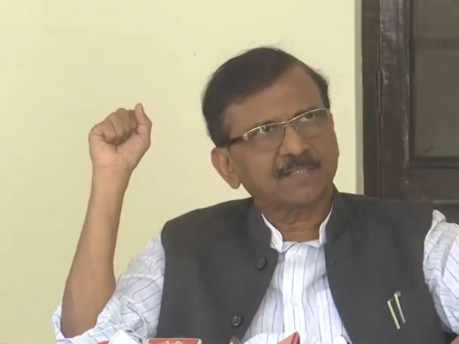 LoP को अपमानित किया गया, माइक्रोफ़ोन बंद कर दिया गया: संजय राउत ने लोकसभा स्पीकर ओम बिरला की आलोचना की LoP को अपमानित किया गया, माइक्रोफ़ोन बंद कर दिया गया: संजय राउत ने लोकसभा स्पीकर ओम बिरला की आलोचना की