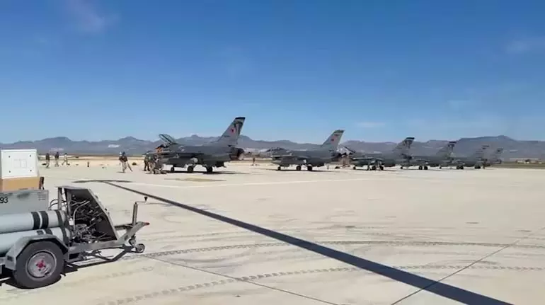 Turkey ने उत्तरी साइप्रस में छह F-16 फाइटर जेट और एयर डिफेंस सिस्टम तैनात किए Turkey ने उत्तरी साइप्रस में छह F-16 फाइटर जेट और एयर डिफेंस सिस्टम तैनात किए