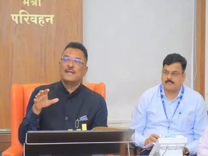 राज्य ने ट्रैफिक से निपटने के लिए नए ऑटो परमिट रोके: Pratap Sarnaik राज्य ने ट्रैफिक से निपटने के लिए नए ऑटो परमिट रोके: Pratap Sarnaik