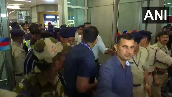 टी20 विश्व कप जीत के बाद दिल्ली पहुंचे टीम इंडिया के हेड कोच गौतम गंभीर टी20 विश्व कप जीत के बाद दिल्ली पहुंचे टीम इंडिया के हेड कोच गौतम गंभीर