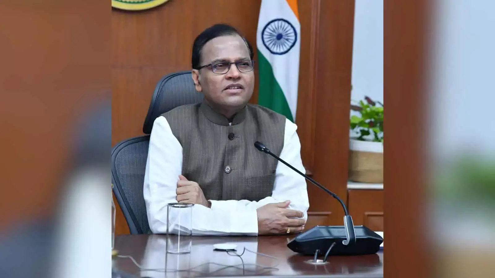 तेलंगाना के मुख्य सचिव ने निवेश और नौकरियों पर नज़र रखने के लिए डिजिटल डैशबोर्ड की मांग