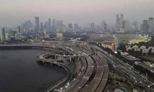BMC प्रोमेनेड पर पैदल चलने वालों के लिए अंडरपास के ऊपर ₹19 करोड़ की लागत से छत बनाएगी BMC प्रोमेनेड पर पैदल चलने वालों के लिए अंडरपास के ऊपर ₹19 करोड़ की लागत से छत बनाएगी