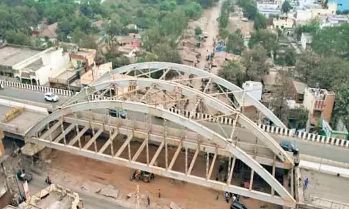 कुम्हारी फ्लाईओवर में आवागमन बंद