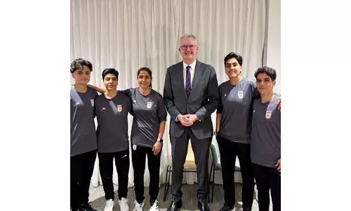 Australia ने पांच ईरानी महिला फुटबॉल खिलाड़ियों को मानवीय वीजा दिया Australia ने पांच ईरानी महिला फुटबॉल खिलाड़ियों को मानवीय वीजा दिया