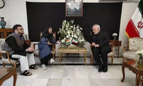 Delhi महबूबा ने ईरान कल्चरल सेंटर में खामेनेई के निधन पर शोक जताया Delhi महबूबा ने ईरान कल्चरल सेंटर में खामेनेई के निधन पर शोक जताया