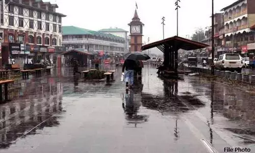 Kashmir में 11 मार्च तक बारिश और बर्फबारी की संभावना, दिन का तापमान गिरेगा