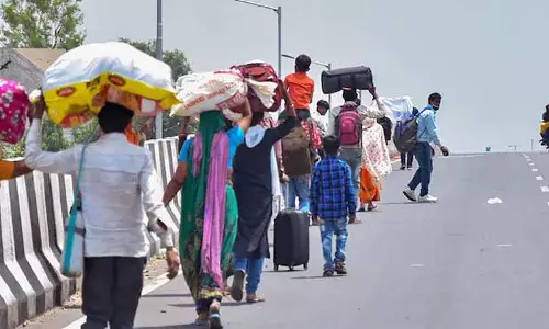 Odisha में पिछले 3 साल में 1.67 लाख प्रवासी मज़दूरों के लिए 2,608 लाइसेंस जारी किए गए Odisha में पिछले 3 साल में 1.67 लाख प्रवासी मज़दूरों के लिए 2,608 लाइसेंस जारी किए गए