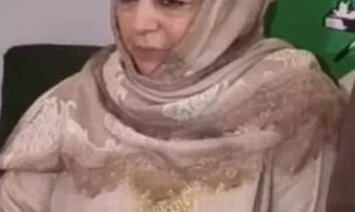 Kashmiri के नेता ईरान के साथ एकजुटता दिखाने के लिए दिल्ली पहुंचे Kashmiri के नेता ईरान के साथ एकजुटता दिखाने के लिए दिल्ली पहुंचे