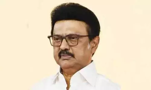 स्टालिन ने मरीना बीच पर शिक्षा की मूर्ति का उद्घाटन किया