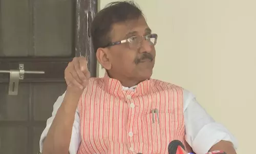 शिवसेना (UBT) सांसद संजय राउत ने केंद्र पर पश्चिम एशिया संघर्ष पर बहस से बचने का आरोप लगाया शिवसेना (UBT) सांसद संजय राउत ने केंद्र पर पश्चिम एशिया संघर्ष पर बहस से बचने का आरोप लगाया
