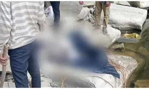 मौत का वो गहरा राज...15 दिन बाद जब लाश खुद ऊपर आई तो कांप उठी रूह मौत का वो गहरा राज...15 दिन बाद जब लाश खुद ऊपर आई तो कांप उठी रूह