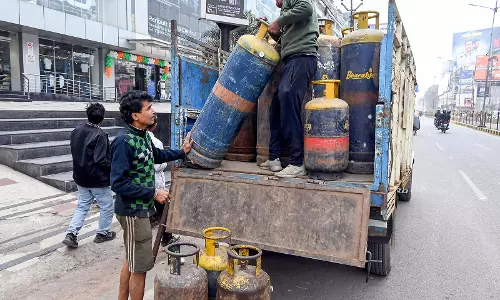 LPG आपूर्ति के लिए आवश्यक वस्तु अधिनियम लागू