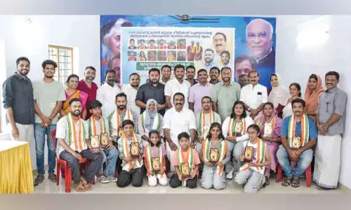 Kerala : वेम्बनाड झील पार करने वाले टैलेंट को नेशनल सम्मान Kerala : वेम्बनाड झील पार करने वाले टैलेंट को नेशनल सम्मान