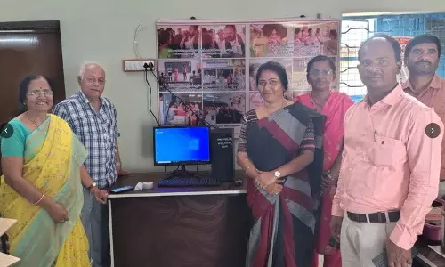 करेपल्ली गवर्नमेंट जूनियर कॉलेज को Computer दान किया गया