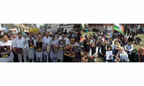 Karra, भल्ला ने जम्मू में कांग्रेस के विरोध प्रदर्शन का नेतृत्व किया, मोदी के इस्तीफे की मांग की