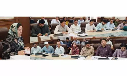 सकीना ने JKMSCL के कामकाज और प्रदर्शन की समीक्षा की सकीना ने JKMSCL के कामकाज और प्रदर्शन की समीक्षा की