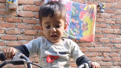 Bareilly: बाथरूम में मिली मासूम की लाश, बाल्टी में पानी में डूबने से मौत Bareilly: बाथरूम में मिली मासूम की लाश, बाल्टी में पानी में डूबने से मौत