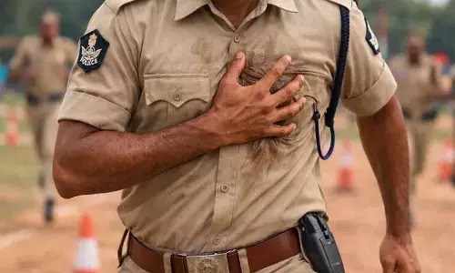 Head Constable वेंकटेश्वर राव की मंगलगिरी में हार्ट अटैक से मौत हो गई Head Constable वेंकटेश्वर राव की मंगलगिरी में हार्ट अटैक से मौत हो गई