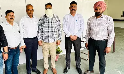 Jalandhar में ASI 8,000 रुपये की रिश्वत लेते पकड़ा गया