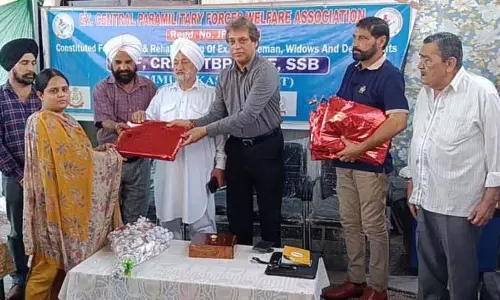 पूर्व CPFWA ने वीर नारियों को सम्मानित किया, केंद्र सरकार से मांगें पूरी करने का आग्रह किया पूर्व CPFWA ने वीर नारियों को सम्मानित किया, केंद्र सरकार से मांगें पूरी करने का आग्रह किया